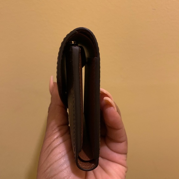 Louis Vuitton Victorine Wallet - Picture 4 of 8